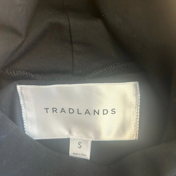 Tradlands  “Monty” turtleneck S brand new…this is a true to size fit S - Picture 3 of 7